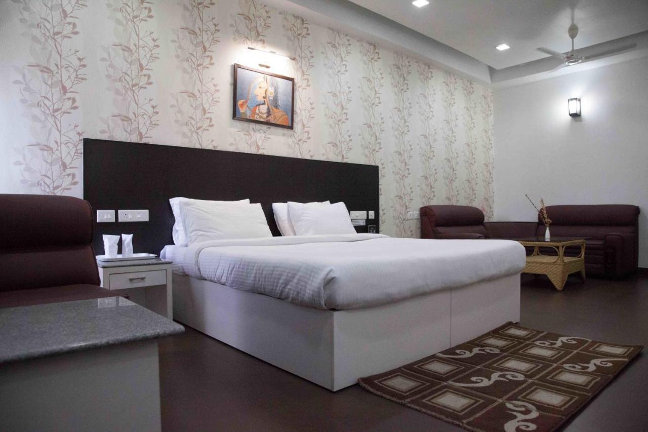 Hotel Central Park Siliguri Quarto foto